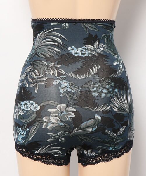 PEACH JOHN（ピーチジョン）の「【保湿加工の薄手生地がフィット、あたたかく着ぶくれもなし！腹巻付きで冷え対策に】Ｉｔ’ｓモイスティＨＡＲＡボーイ（その他アンダーウェア/インナー・レディース・ネイビー/レッド・SMALL/MEDIUM/LARGE/X-LARGE）」の6枚目の写真