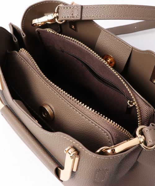 DouDou（ドゥドゥ）の「【SS】GOLDパーツトートバッグ（ショルダーバッグ・レディース・ベージュ/グレー・FREE）」の5枚目の写真