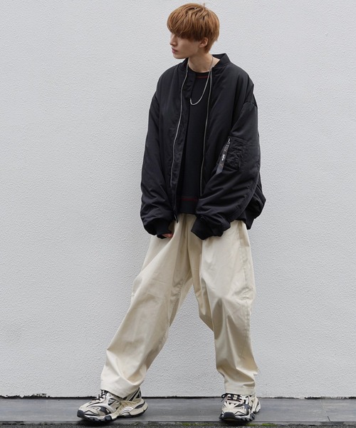 anown(アノン)の「ドルマンスリーブステッチ配色ビッグ裏毛スウェット【ファッションインフルエンサー tai×anown 限定コラボ】(スウェット・メンズ・ホワイト/ブラック/モカ/ブルー系その他/グリーン系その他/ラベンダー/ネイビー・M/L/XL)」の21枚目の写真