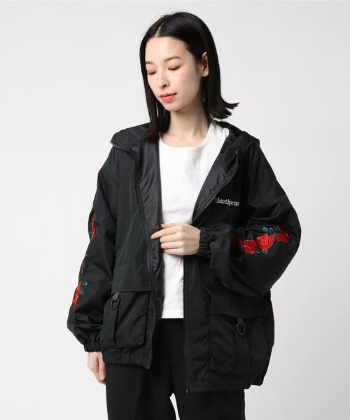 WEGO（ウィゴー）の「WEGO/スリーブ刺繍ブルゾン（ブルゾン・レディース・ホワイト/ブラック系その他/ブラック・FREE）」の10枚目の写真