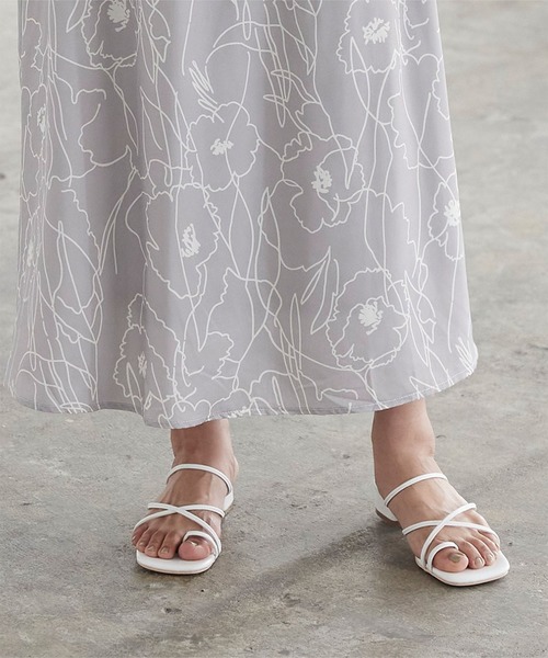 titivate(ティティベイト)の「シンプルストラップミュールサンダル(サンダル・レディース・ブラック/ライトベージュ/ホワイト/ブルー・L/M/LL/S)」の12枚目の写真