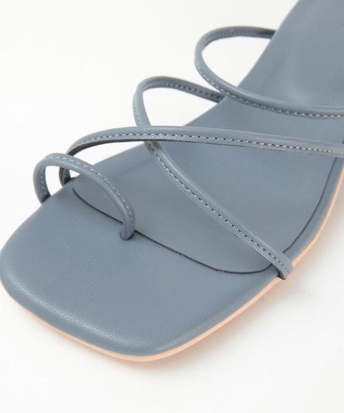 titivate(ティティベイト)の「シンプルストラップミュールサンダル(サンダル・レディース・ブラック/ライトベージュ/ホワイト/ブルー・L/M/LL/S)」の16枚目の写真