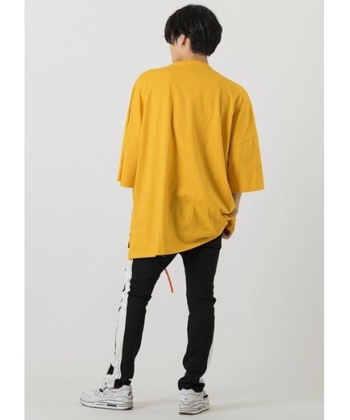 RE730(アールイーセブンサーティー)の「【RE730】ポケット付きモンスターシルエットTシャツ スーパービッグシルエット(Tシャツ/カットソー・メンズ・オフホワイト/ブラック/イエロー・MEDIUM/LARGE)」の12枚目の写真