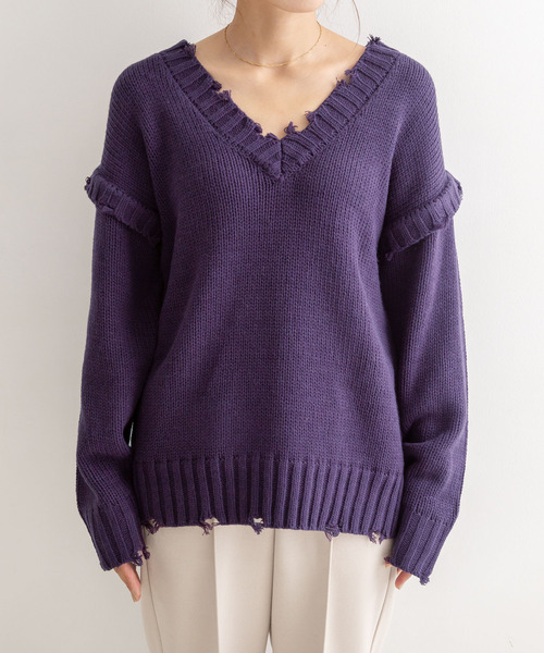 Newlyme(ニューリーミー)の「ダメージVネックニット【R】(ニット/セーター・レディース・チャコールグレー/ベージュ/パープル・M-L)」の10枚目の写真