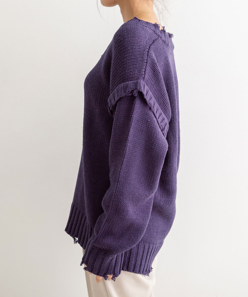 Newlyme(ニューリーミー)の「ダメージVネックニット【R】(ニット/セーター・レディース・チャコールグレー/ベージュ/パープル・M-L)」の12枚目の写真