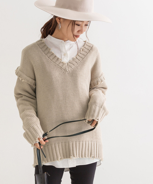 Newlyme(ニューリーミー)の「ダメージVネックニット【R】(ニット/セーター・レディース・チャコールグレー/ベージュ/パープル・M-L)」の17枚目の写真