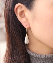 ドロップパールのフックピアス