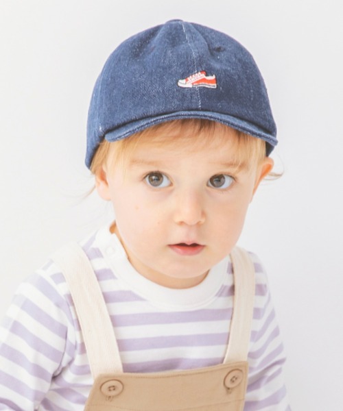BRANSHES（ブランシェス）の「スニーカー刺繍ベビーキャップ（その他ベビー用品・キッズ・ベージュ/ネイビー・F）」の2枚目の写真