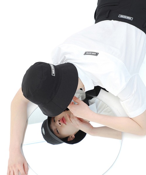 BASIC COTTON（ベーシックコットン）の「『BASIC COTTON/ベーシックコットン』BCN logo half shirt/ロゴハーフシャツ（シャツ/ブラウス・レディース・ホワイト/ブラック・FREE）」の3枚目の写真