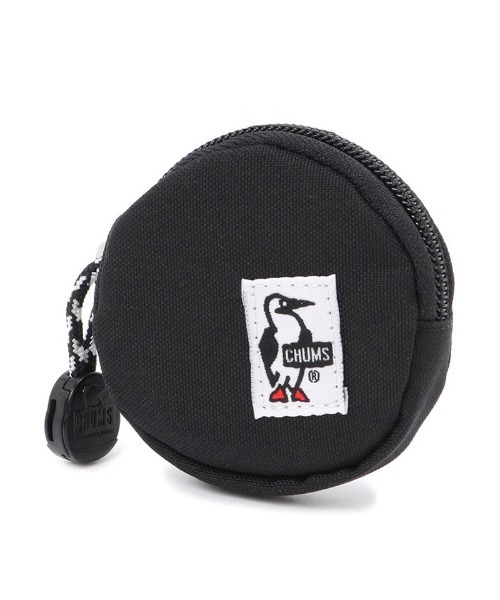 CHUMS(チャムス)の「【CHUMS】Recycle Round Coin Case(コインケース・メンズ・ブラック/サンドベージュ/カーキ/レッド/ブラック×ホワイト/ピンク系その他/ベージュ系その他/サックスブルー/ブラック系その他/グレー系その他/オレンジ系その他/レモンイエロー/ブルー系その他/パープル/その他/ブラック系その他2/ブラウン/ブラック系その他3/ネイビー/その他1/ダークパープル/ブラック系/その他2/その他3/スカイブルー/その他4/その他7/その他5/その他6/その他9/その他8/その他10・FREE)」の1枚目の写真