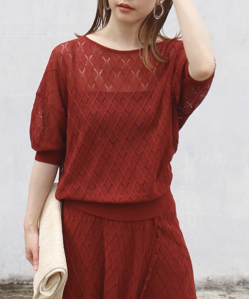 LAVEANGE(ラビアンジェ)の「透かし編みニットプルオーバー(ニット/セーター・レディース・ブラック/アイボリー/ボルドー・M)」の3枚目の写真