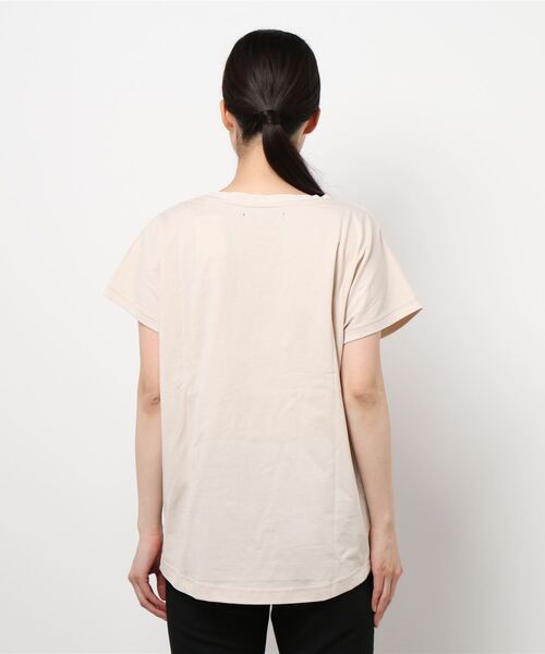 HONEYSUCKLE ROSE（ハニーサックルローズ）の「【HONEYSUCKLE ROSE】ラウンドプリントＴ（Tシャツ/カットソー・レディース・オフホワイト/グリーン/ホワイト×ブラック/ホワイト×カーキブラウン/ブラック/ホワイト/ブラック×ホワイト・L/M）」の9枚目の写真