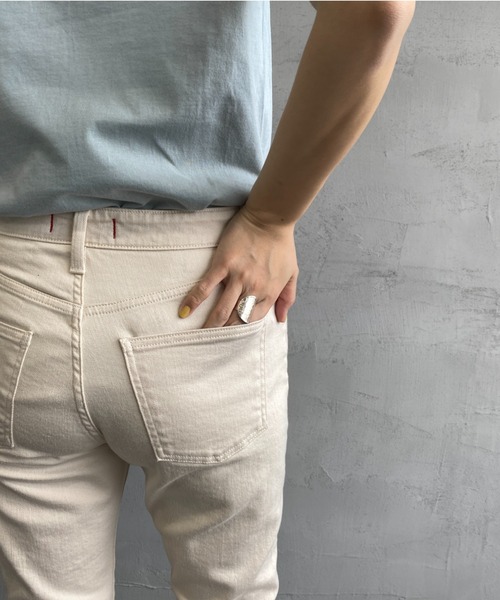 RED CARD TOKYO（レッドカード）の「[RED CARD/レッドカード] ETERNITY ハイウエストスリムテーパード ホワイトデニムパンツ（デニムパンツ・レディース・アイボリー・23/24/25/26/22）」の20枚目の写真