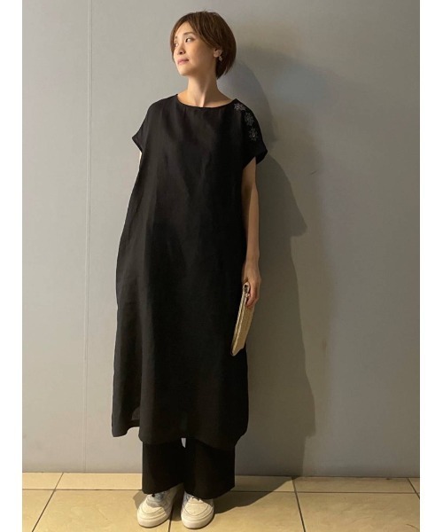 BEARDSLEY（ビアズリー）の「釦ホール刺繍ワンピース（ワンピース・レディース・ブラック/ネイビー・FREE）」の2枚目の写真