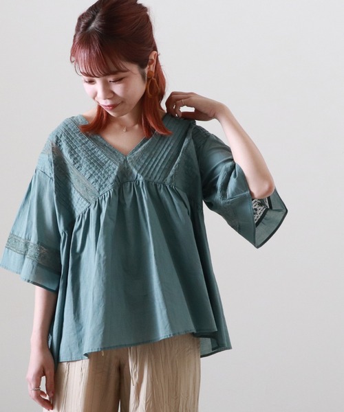 Cheek(チーク)の「レース使いブラウス(シャツ/ブラウス・レディース・オフホワイト/グリーン/ラベンダー・MEDIUM)」の3枚目の写真