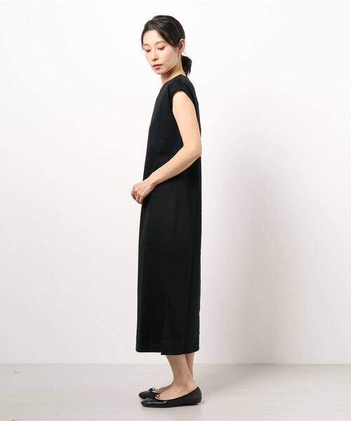 COLONY 2139（コロニートゥーワンスリーナイン）の「《抗菌・防臭》【SMART COLLECTION】抗菌スマートサイドスリットノースリーブワンピース（ワンピース・レディース・ブラック/オフホワイト・LARGE/MEDIUM）」の3枚目の写真