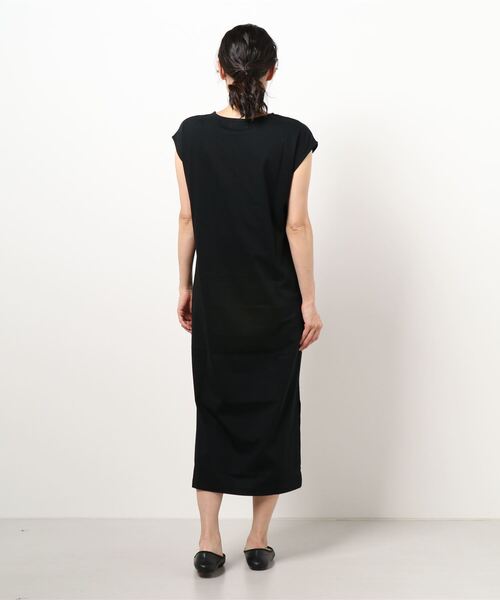 COLONY 2139（コロニートゥーワンスリーナイン）の「《抗菌・防臭》【SMART COLLECTION】抗菌スマートサイドスリットノースリーブワンピース（ワンピース・レディース・ブラック/オフホワイト・LARGE/MEDIUM）」の4枚目の写真