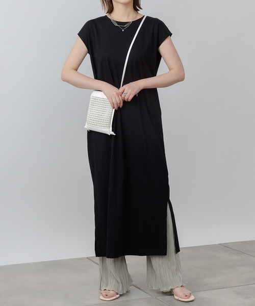 COLONY 2139（コロニートゥーワンスリーナイン）の「《抗菌・防臭》【SMART COLLECTION】抗菌スマートサイドスリットノースリーブワンピース（ワンピース・レディース・ブラック/オフホワイト・LARGE/MEDIUM）」の14枚目の写真