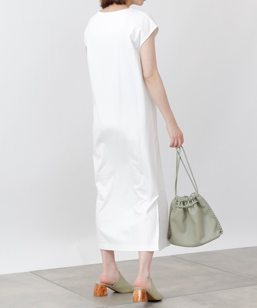 COLONY 2139（コロニートゥーワンスリーナイン）の「《抗菌・防臭》【SMART COLLECTION】抗菌スマートサイドスリットノースリーブワンピース（ワンピース・レディース・ブラック/オフホワイト・LARGE/MEDIUM）」の21枚目の写真