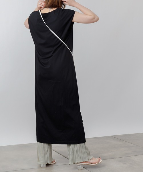 COLONY 2139（コロニートゥーワンスリーナイン）の「《抗菌・防臭》【SMART COLLECTION】抗菌スマートサイドスリットノースリーブワンピース（ワンピース・レディース・ブラック/オフホワイト・LARGE/MEDIUM）」の13枚目の写真