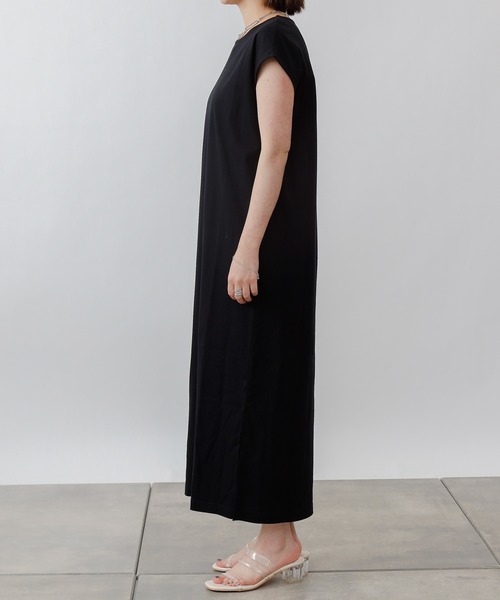 COLONY 2139（コロニートゥーワンスリーナイン）の「《抗菌・防臭》【SMART COLLECTION】抗菌スマートサイドスリットノースリーブワンピース（ワンピース・レディース・ブラック/オフホワイト・LARGE/MEDIUM）」の11枚目の写真