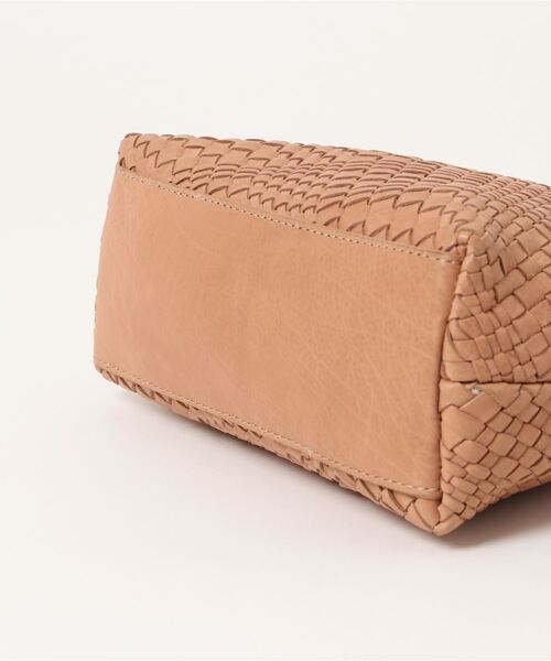 DRAGON（ドラゴン）の「【DRAGON DIFFUSION/ドラゴンディフュージョン】メッシュ レザー　ショルダーバッグ ポシェット　FELLINI POCNETR（ショルダーバッグ・メンズ・ナチュラル・ONE SIZE）」の2枚目の写真