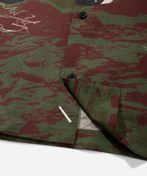 Saturdays NYC(サタデーズ ニューヨークシティ )の「The Great Outdoors Printed Canty SS Shirt(シャツ/ブラウス・メンズ・ブラック/イエロー・L/M/S/XL/X-SMALL)」の3枚目の写真