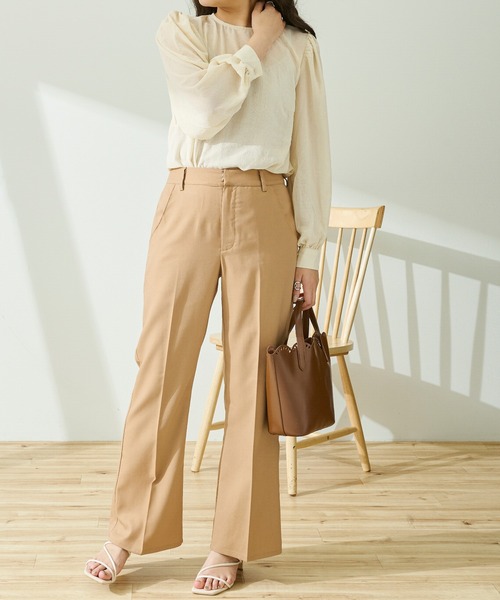 Ambre Neige(アンブルネージュ)の「パワーショルダーシアーブラウス/【WEB/EC限定商品】(シャツ/ブラウス・レディース・ライトブルー/アイボリー/ピンクベージュ・FREE)」の11枚目の写真