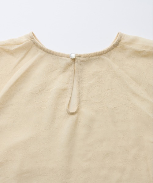 Ambre Neige(アンブルネージュ)の「パワーショルダーシアーブラウス/【WEB/EC限定商品】(シャツ/ブラウス・レディース・ライトブルー/アイボリー/ピンクベージュ・FREE)」の10枚目の写真