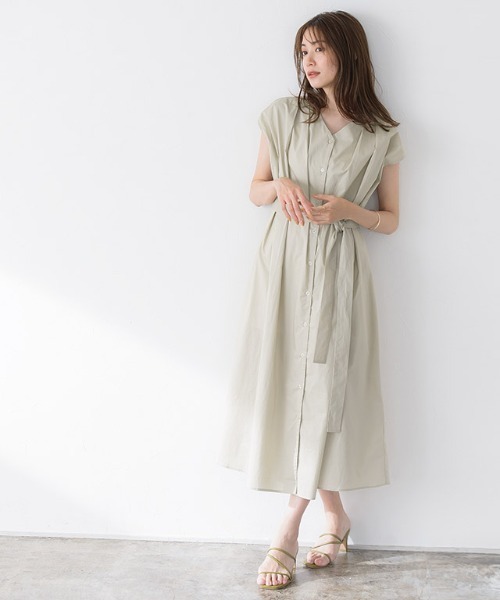 Pierrot（ピエロ）の「フレンチスリーブタックワンピース 綿100%（シャツワンピース・レディース・ライトベージュ/ネイビー系・L/M）」の11枚目の写真