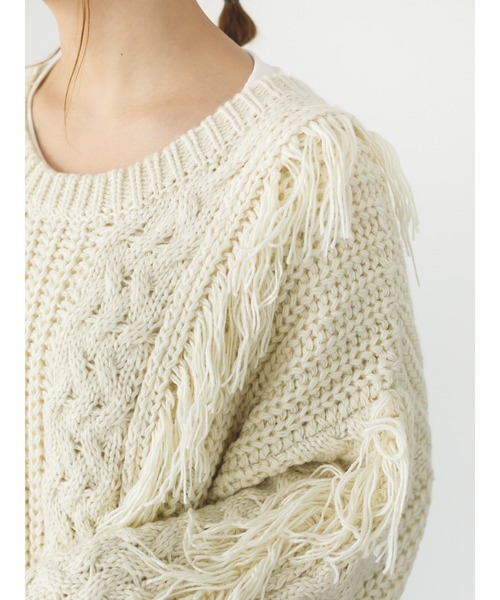 SLURR（スラ―）の「フリンジケーブルニットチュニック（ニット/セーター・レディース・オフホワイト/クリーム/グレイッシュベージュ・FREE）」の7枚目の写真
