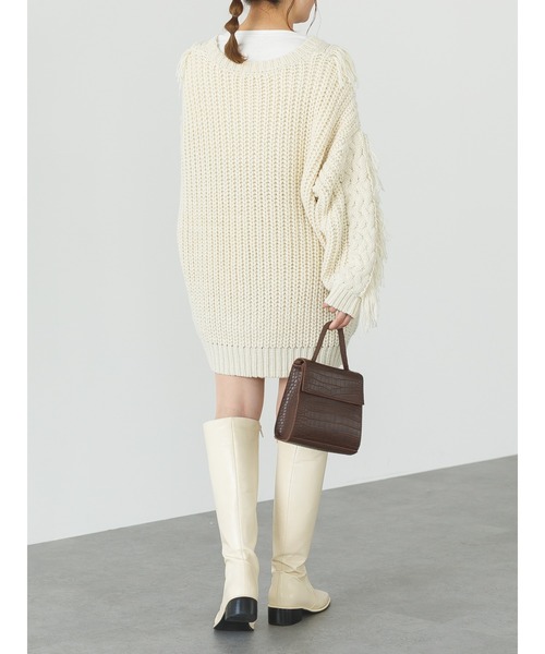 SLURR（スラ―）の「フリンジケーブルニットチュニック（ニット/セーター・レディース・オフホワイト/クリーム/グレイッシュベージュ・FREE）」の6枚目の写真