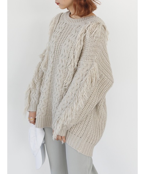 SLURR（スラ―）の「フリンジケーブルニットチュニック（ニット/セーター・レディース・オフホワイト/クリーム/グレイッシュベージュ・FREE）」の11枚目の写真