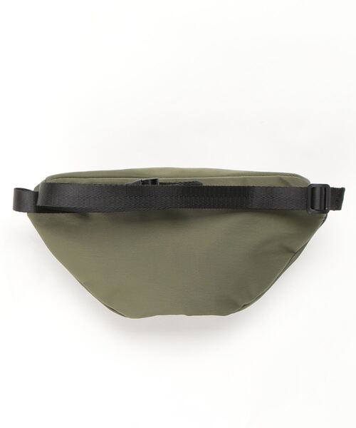 NUMBER (N)INE（ナンバーナイン）の「【NUMBER (N)INE】シャイニーナイロンツイルウエストバッグ/ショルダー（ボディバッグ/ウエストポーチ・メンズ・ホワイト/ブラック/キャメル/カーキ・FREE）」の7枚目の写真