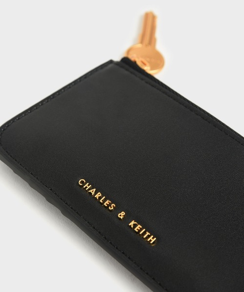 CHARLES & KEITH(チャールズ & キース)の「ジップアラウンド ミニウォレット / Zip-Around Mini Wallet(財布・レディース・ブラック/ダークグリーン/クリーム/ライトピンク/オリーブ・XXS)」の7枚目の写真