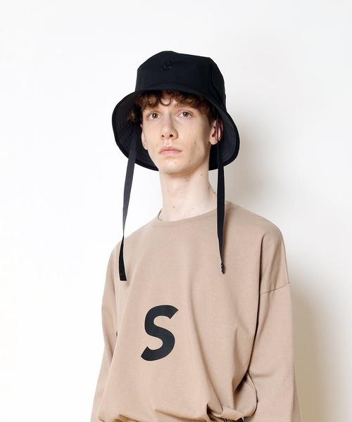 SUPERTHANKS(スーパーサンクス)の「ロゴ刺繍バイカラーバケットハット(ハット・メンズ・ライトカーキ/ライトブラック/ブラック/モカ・ONE SIZE)」の2枚目の写真