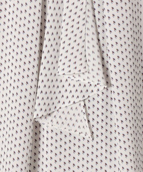 SHIPS（シップス）の「プリントタイブラウス◆（シャツ/ブラウス・レディース・ホワイト/ネイビー/キャメル・36/38）」の9枚目の写真