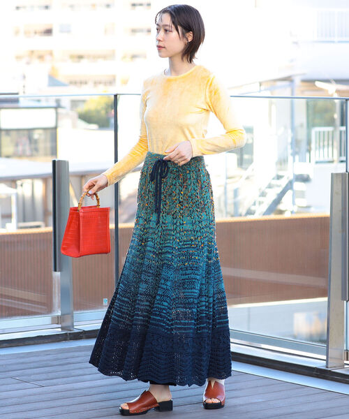 Ray BEAMS(レイビームス)の「Ray BEAMS / ベロア クルーネック ロングスリーブ Tシャツ(Tシャツ/カットソー・レディース・ベージュ/イエロー/グリーン系その他2・ONE SIZE)」の15枚目の写真