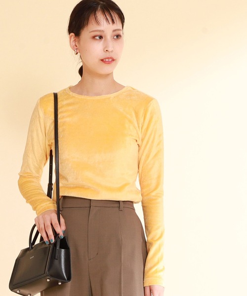 Ray BEAMS(レイビームス)の「Ray BEAMS / ベロア クルーネック ロングスリーブ Tシャツ(Tシャツ/カットソー・レディース・ベージュ/イエロー/グリーン系その他2・ONE SIZE)」の4枚目の写真