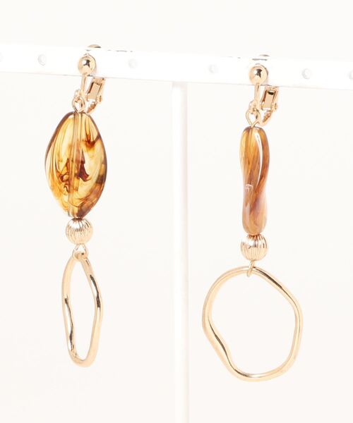 earth music&ecology(アースミュージックアンドエコロジー)の「ドロップアクリルイヤリング *(イヤリング・レディース・ブラウン/ラベンダー・FREE)」の2枚目の写真