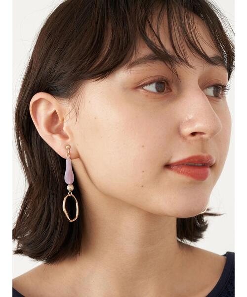 earth music&ecology(アースミュージックアンドエコロジー)の「ドロップアクリルイヤリング *(イヤリング・レディース・ブラウン/ラベンダー・FREE)」の6枚目の写真