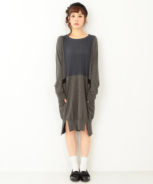 CAROLINA GLASER（カロリナ グレイサー）の「CAROLINA GLASER / ケーブルニット ワンピース（ワンピース・レディース・グレー/チャコールグレー・ONE SIZE）」の6枚目の写真