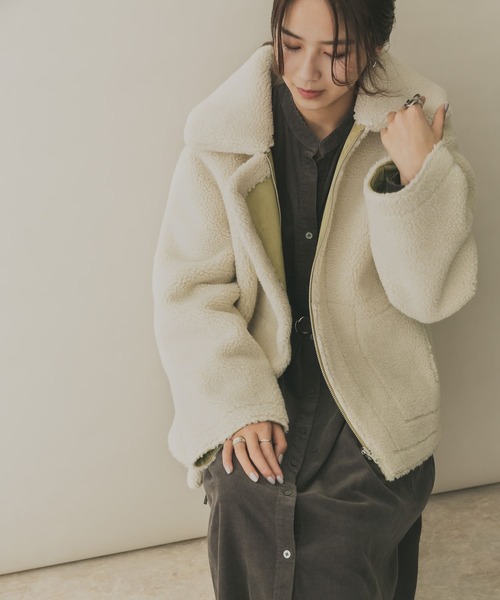 KBF+（ケービーエフプラス）の「KBF+　リバーシブルボアフォルムジャケット∴∴（ムートンコート・レディース・グリーン系その他・ONE）」の4枚目の写真