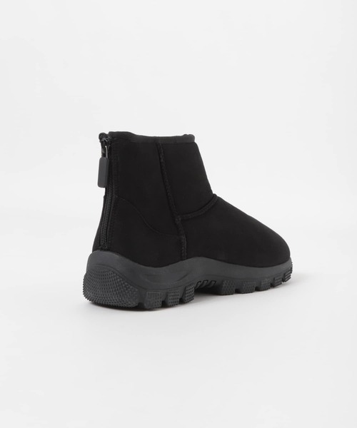 Uiscel(ユイセル)の「Uiscel 撥水エコムートンブーツ(ブーツ・レディース・ブラック/ベージュ・MEDIUM/LARGE/SMALL)」の10枚目の写真