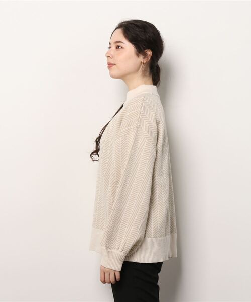 Per sist ence（パーシエンス）の「Per sist ence/パーシエンス　 アクリルへリンボーン クルーニット（ニット/セーター・レディース・モカ/アイボリー/オリーブ・FREE）」の5枚目の写真