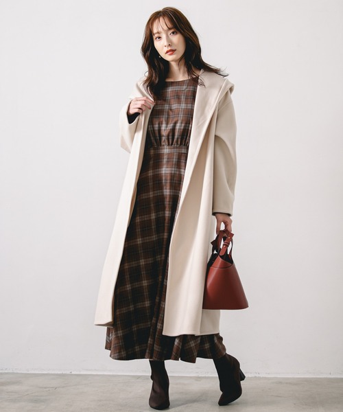 Andemiu（アンデミュウ）の「フードドロストガウンコート228382（その他アウター・レディース・ブラウン/ブルー/アイボリー・FREE）」の16枚目の写真