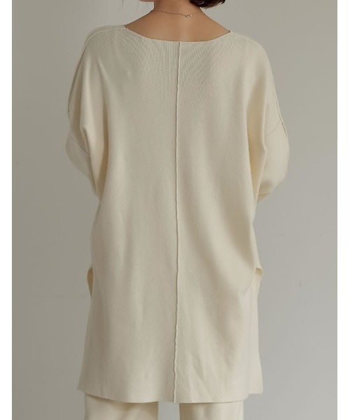 Re:EDIT（リエディ）の「アウトリンキングVネックニットプルオーバー（ニット/セーター・レディース・ブラック/アイボリー/ベージュ・MEDIUM/LARGE）」の6枚目の写真