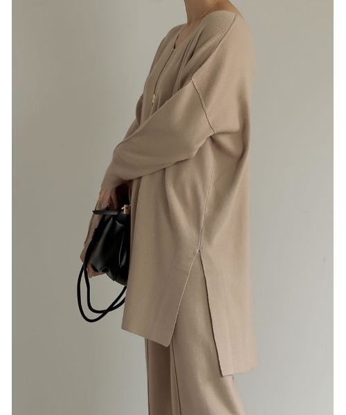 Re:EDIT（リエディ）の「アウトリンキングVネックニットプルオーバー（ニット/セーター・レディース・ブラック/アイボリー/ベージュ・MEDIUM/LARGE）」の9枚目の写真