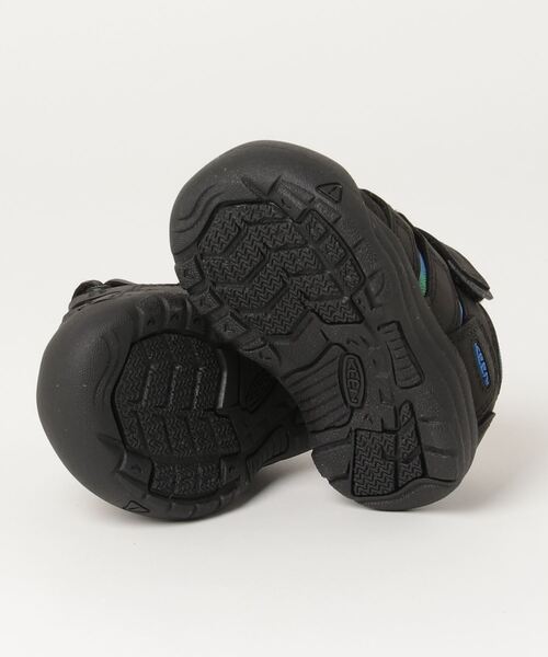 KEEN（キーン）の「NEWPORT SHOE / ニューポート シュー / キッズ スニーカー（スニーカー・キッズ・レインボー・14.5cm/13.5cm/11.5cm/12.5cm）」の2枚目の写真