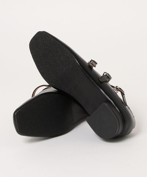 SPINNS（スピンズ）の「フェイクレザー 3ストラップパンプス（パンプス・レディース・ブラック/ホワイト・23.5/24.5）」の4枚目の写真